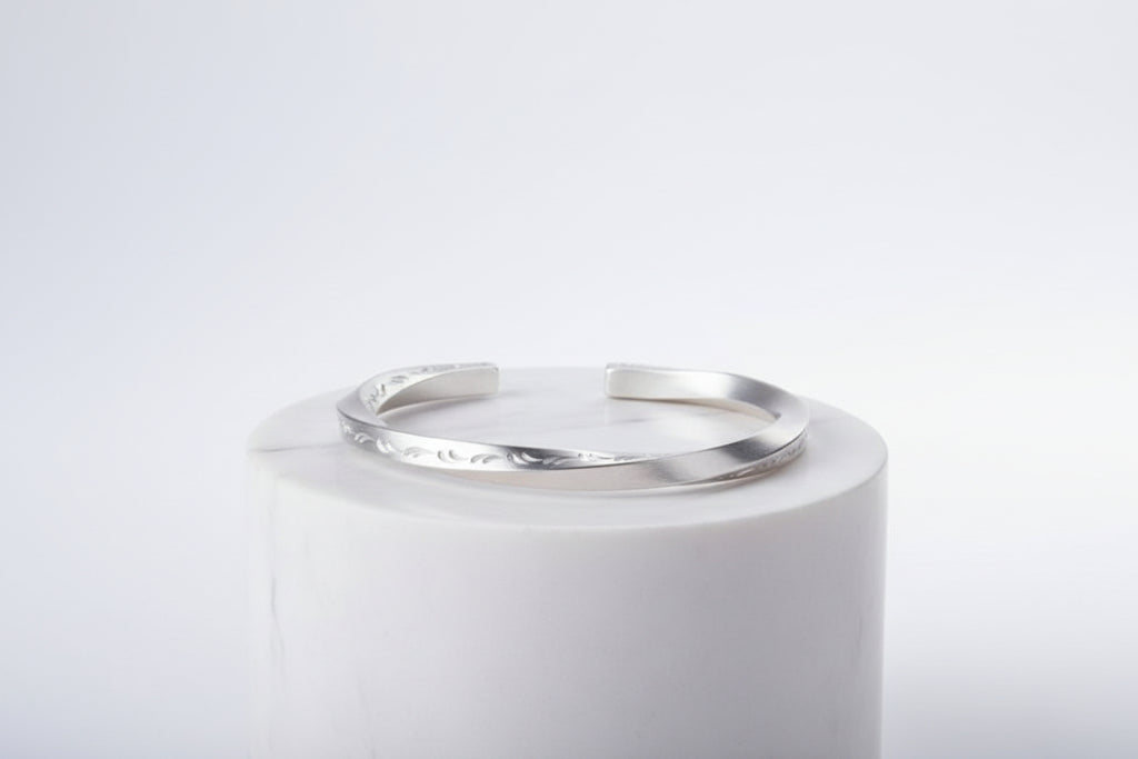 Viking Mobius Strip Fine Silver Bracelet